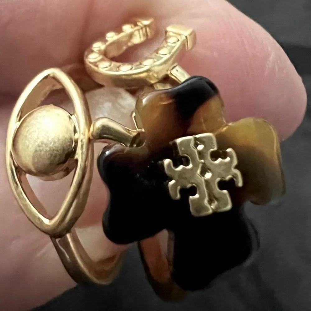 Designers Brands For Customers That Love To Wear Casual and Elegant Accessories;